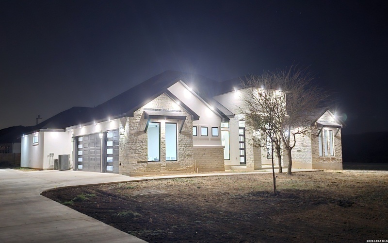 699 James Way, Castroville, TX 78009, 4 Bedrooms Bedrooms, ,3 BathroomsBathrooms,Residential,For Sale,699 James Way,0,1944991