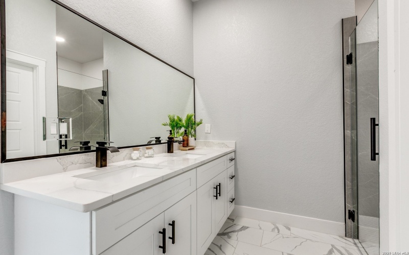 16934 Rancho Escondido, Atascosa, TX 78002, 4 Bedrooms Bedrooms, ,2 BathroomsBathrooms,Residential,For Sale,16934 Rancho Escondido,0,1945665