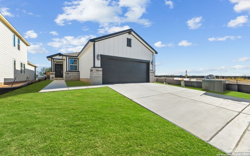 754 Whitman, New Braunfels, TX 78130, 3 Bedrooms Bedrooms, ,2 BathroomsBathrooms,Residential,For Sale,754 Whitman,0,1946083