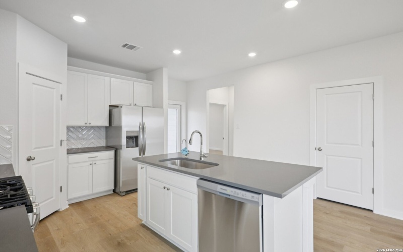 633 Salamander, San Marcos, TX 78666, 3 Habitaciones Habitaciones , ,2 BañosBaños,Residential,En Venta,633 Salamander,0,1946602