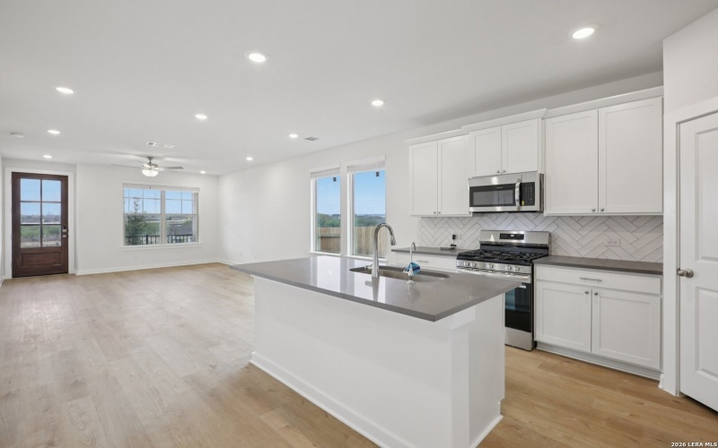 633 Salamander, San Marcos, TX 78666, 3 Habitaciones Habitaciones , ,2 BañosBaños,Residential,En Venta,633 Salamander,0,1946602