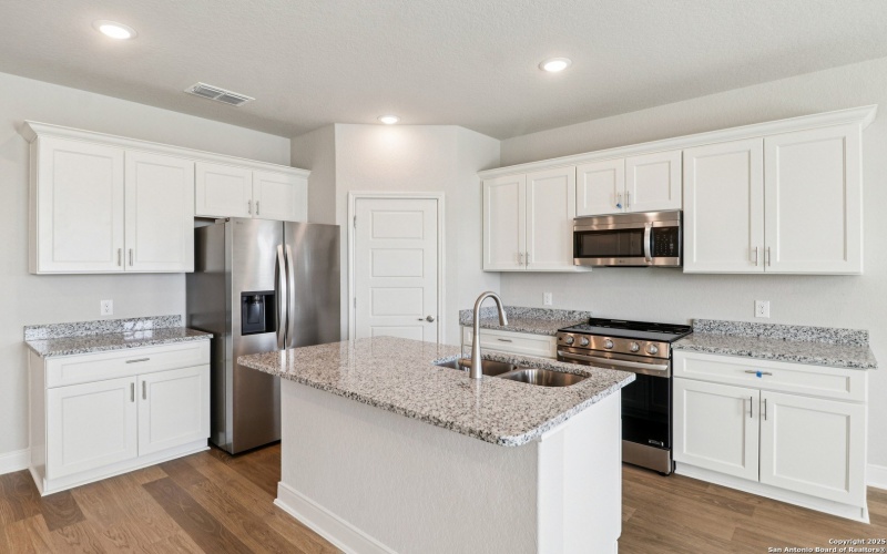 7150 Magnolia Creek, San Antonio, TX 78252, ,Residential Multi Family,En Venta,7150 Magnolia Creek,0,1947360