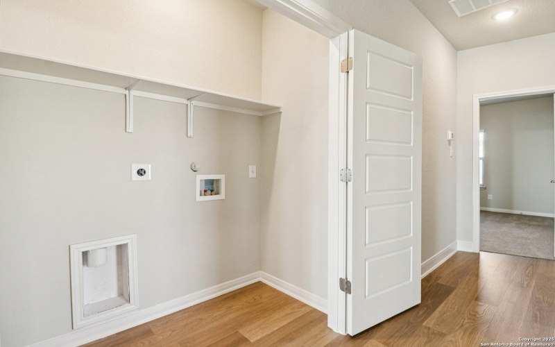 7150 Magnolia Creek, San Antonio, TX 78252, ,Residential Multi Family,En Venta,7150 Magnolia Creek,0,1947360