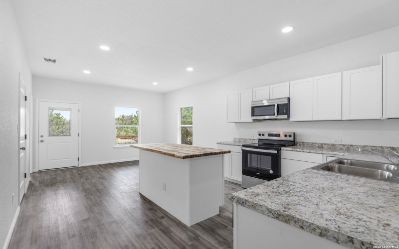 1234 Clearcreek Dr., Canyon Lake, TX 78133, 3 Bedrooms Bedrooms, ,2 BathroomsBathrooms,Residential,For Sale,1234 Clearcreek Dr.,0,1949280