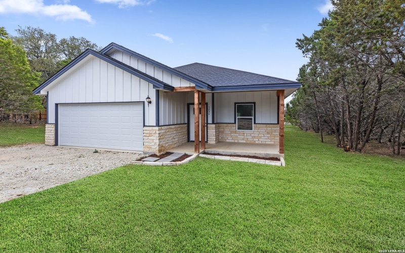 1234 Clearcreek Dr., Canyon Lake, TX 78133, 3 Bedrooms Bedrooms, ,2 BathroomsBathrooms,Residential,For Sale,1234 Clearcreek Dr.,0,1949280