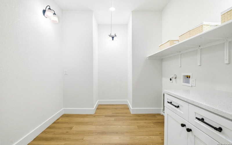 1801 W Southcross Blvd, San Antonio, TX 78211, 3 Bedrooms Bedrooms, ,3 BathroomsBathrooms,Residential,For Sale,1801 W Southcross Blvd,0,1950159