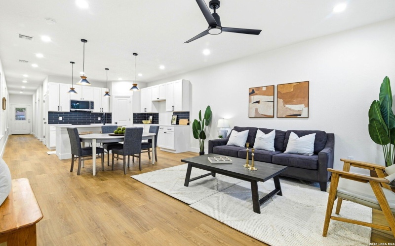 1801 W Southcross Blvd, San Antonio, TX 78211, 3 Bedrooms Bedrooms, ,3 BathroomsBathrooms,Residential,For Sale,1801 W Southcross Blvd,0,1950159