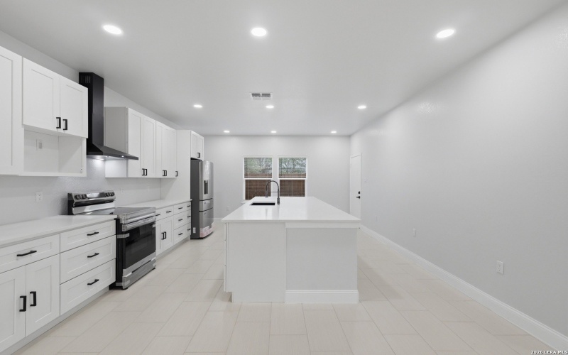 1635 E Chavaneaux, San Antonio, TX 78214, 4 Habitaciones Habitaciones , ,3 BañosBaños,Residential,En Venta,1635 E Chavaneaux,0,1950169