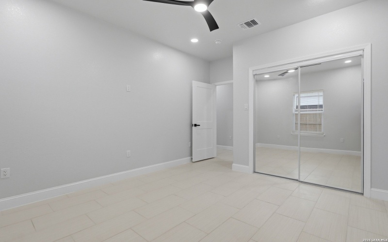 1635 E Chavaneaux, San Antonio, TX 78214, 4 Habitaciones Habitaciones , ,3 BañosBaños,Residential,En Venta,1635 E Chavaneaux,0,1950169