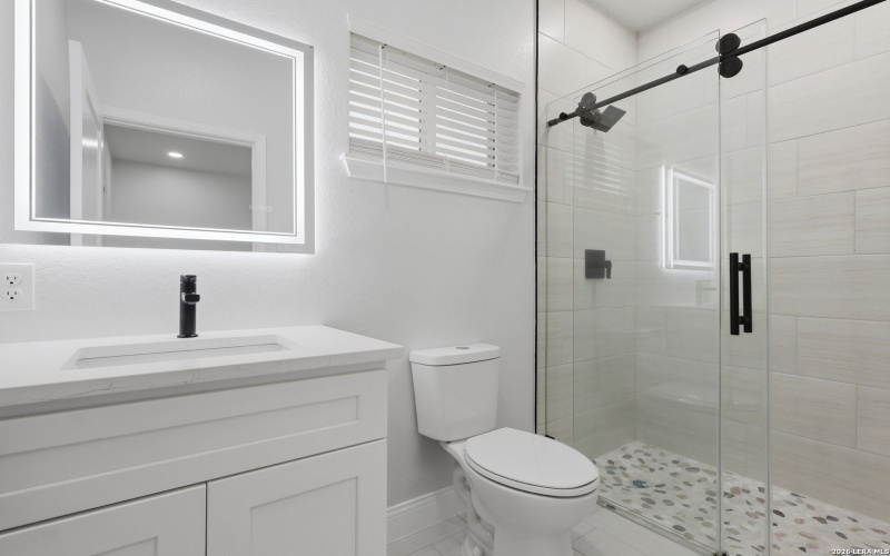 1635 E Chavaneaux, San Antonio, TX 78214, 4 Habitaciones Habitaciones , ,3 BañosBaños,Residential,En Venta,1635 E Chavaneaux,0,1950169