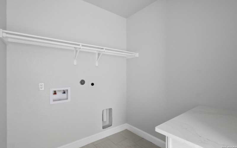 1635 E Chavaneaux, San Antonio, TX 78214, 4 Habitaciones Habitaciones , ,3 BañosBaños,Residential,En Venta,1635 E Chavaneaux,0,1950169