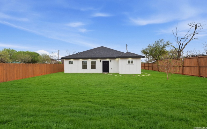 1635 E Chavaneaux, San Antonio, TX 78214, 4 Habitaciones Habitaciones , ,3 BañosBaños,Residential,En Venta,1635 E Chavaneaux,0,1950169