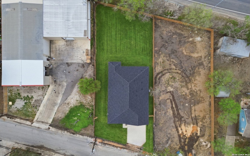 1635 E Chavaneaux, San Antonio, TX 78214, 4 Habitaciones Habitaciones , ,3 BañosBaños,Residential,En Venta,1635 E Chavaneaux,0,1950169