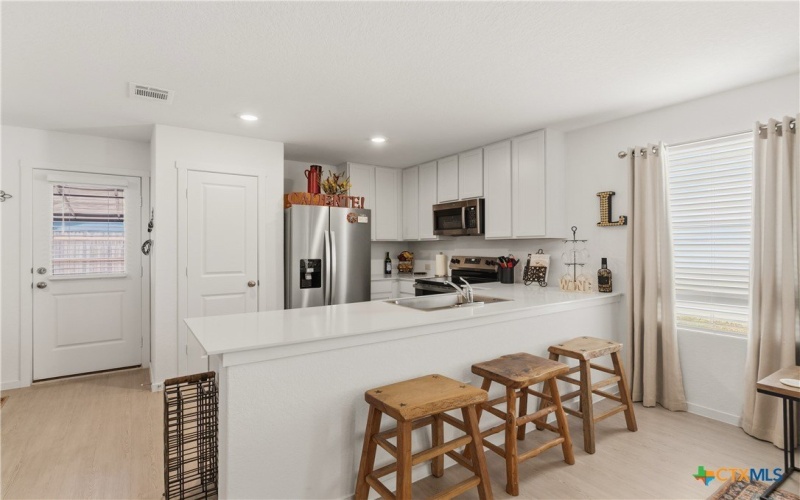 323 Alta Vista Terrace, Seguin, TX 78155, 3 Bedrooms Bedrooms, ,2 BathroomsBathrooms,Residential,For Sale,323 Alta Vista Terrace,0,608495