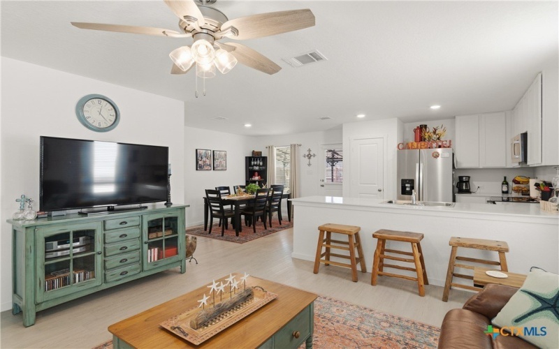 323 Alta Vista Terrace, Seguin, TX 78155, 3 Bedrooms Bedrooms, ,2 BathroomsBathrooms,Residential,For Sale,323 Alta Vista Terrace,0,608495