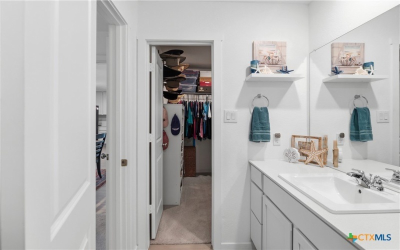 323 Alta Vista Terrace, Seguin, TX 78155, 3 Bedrooms Bedrooms, ,2 BathroomsBathrooms,Residential,For Sale,323 Alta Vista Terrace,0,608495