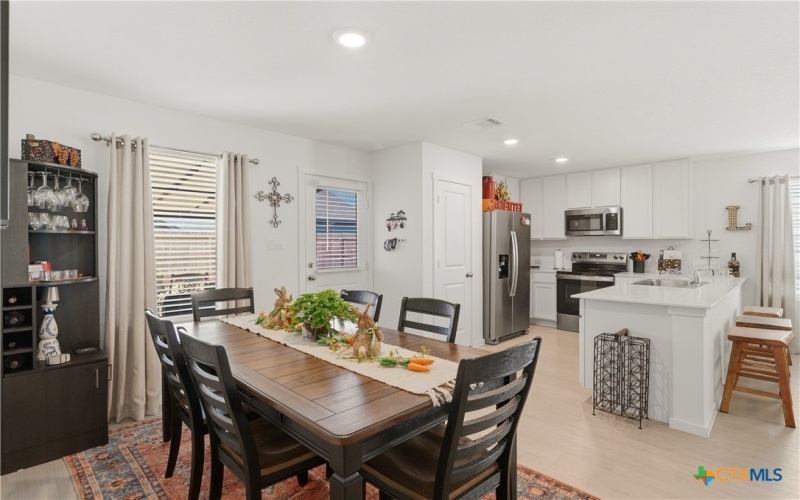 323 Alta Vista Terrace, Seguin, TX 78155, 3 Bedrooms Bedrooms, ,2 BathroomsBathrooms,Residential,For Sale,323 Alta Vista Terrace,0,608495