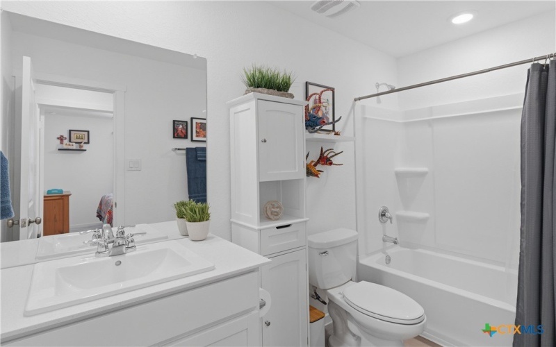 323 Alta Vista Terrace, Seguin, TX 78155, 3 Bedrooms Bedrooms, ,2 BathroomsBathrooms,Residential,For Sale,323 Alta Vista Terrace,0,608495