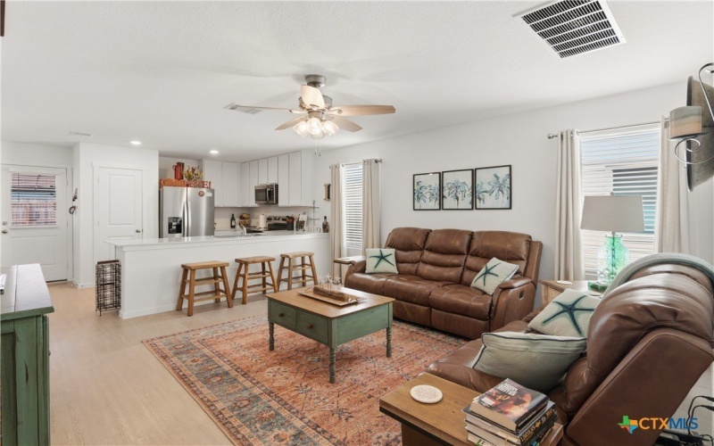 323 Alta Vista Terrace, Seguin, TX 78155, 3 Bedrooms Bedrooms, ,2 BathroomsBathrooms,Residential,For Sale,323 Alta Vista Terrace,0,608495