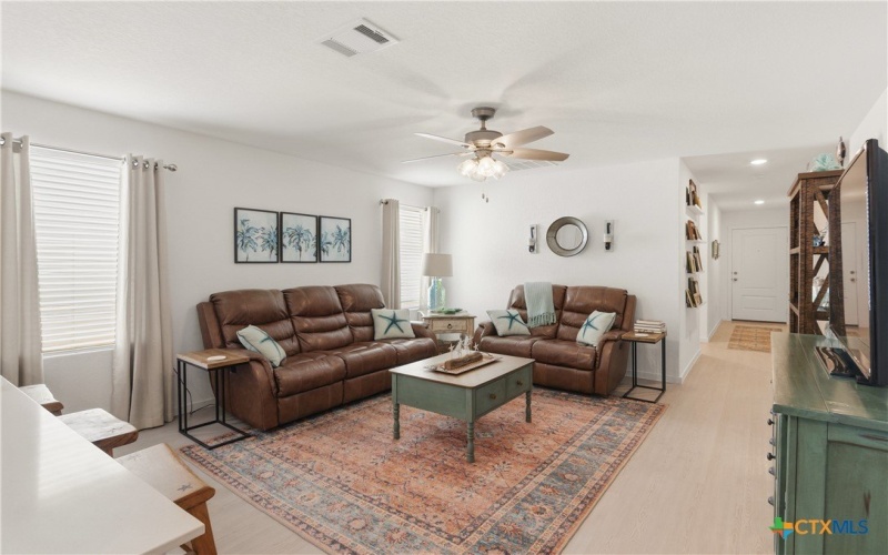 323 Alta Vista Terrace, Seguin, TX 78155, 3 Bedrooms Bedrooms, ,2 BathroomsBathrooms,Residential,For Sale,323 Alta Vista Terrace,0,608495