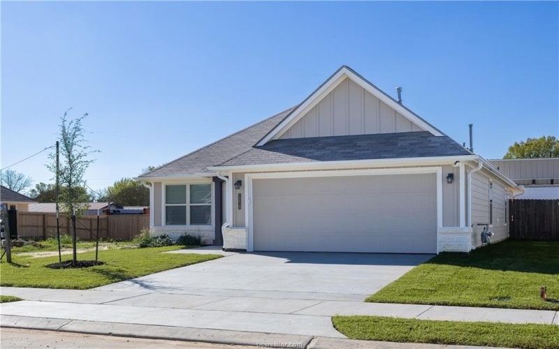 1219 High Street, Navasota, TX 77868, 3 Bedrooms Bedrooms, ,2 BathroomsBathrooms,Residential,For Sale,1219 High Street,0,26003841