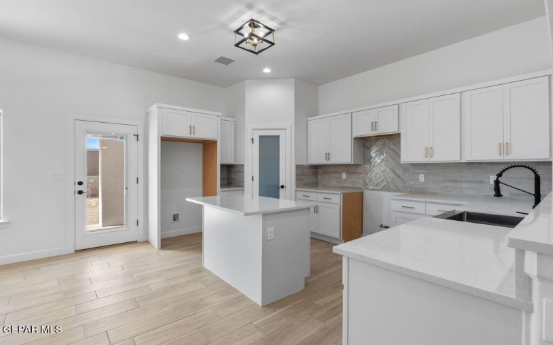 12332 Bioko Norte Way, El Paso, TX 79934, 4 Habitaciones Habitaciones , ,3 BañosBaños,Residential,En Venta,12332 Bioko Norte Way,0,941023