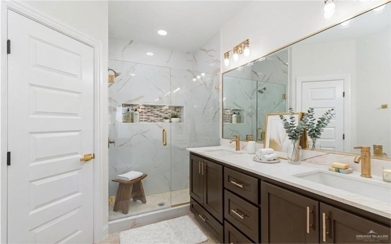 2911 E Q Avenue, Hidalgo, TX 78557, 4 Bedrooms Bedrooms, ,2 BathroomsBathrooms,Residential,For Sale,2911 E Q Avenue,0,500255