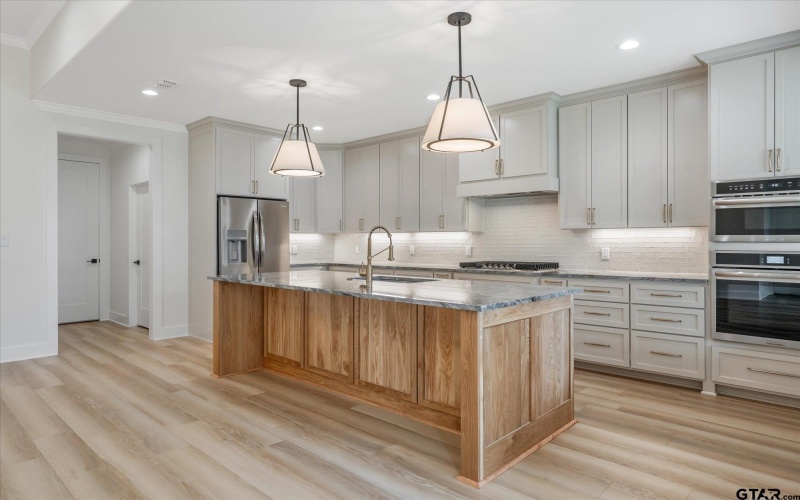 7146 HOLLY SQUARE CT., Tyler, TX 75703, 3 Habitaciones Habitaciones , ,2 BañosBaños,Residential,En Venta,7146 HOLLY SQUARE CT.,0,26004281