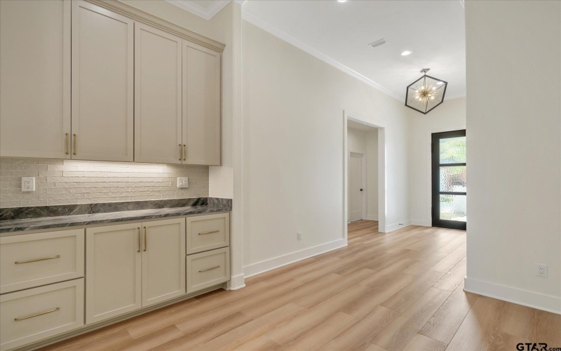 7146 HOLLY SQUARE CT., Tyler, TX 75703, 3 Habitaciones Habitaciones , ,2 BañosBaños,Residential,En Venta,7146 HOLLY SQUARE CT.,0,26004281