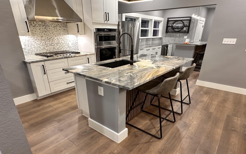 190 Clear Creek Drive, Burnet, TX 78628, 3 Habitaciones Habitaciones , ,2 BañosBaños,Residential,En Venta,190 Clear Creek Drive,0,176576