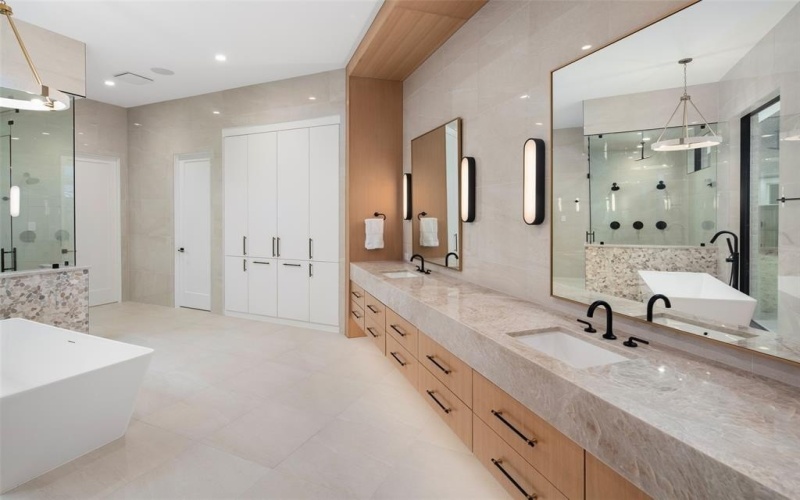 8144 Castlebridge, The Colony, TX 75056, 4 Habitaciones Habitaciones , ,6 BañosBaños,Residential,En Venta,8144 Castlebridge,0,21139540