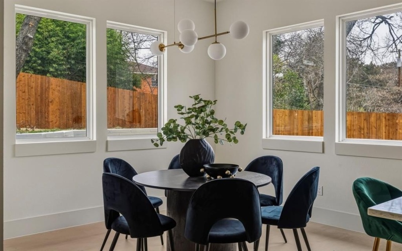 917 Brookwood Drive, Dallas, TX 75224, 4 Bedrooms Bedrooms, ,3 BathroomsBathrooms,Residential,For Sale,917 Brookwood Drive,0,21164701