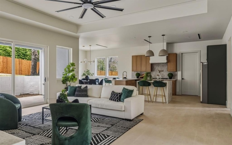 917 Brookwood Drive, Dallas, TX 75224, 4 Bedrooms Bedrooms, ,3 BathroomsBathrooms,Residential,For Sale,917 Brookwood Drive,0,21164701