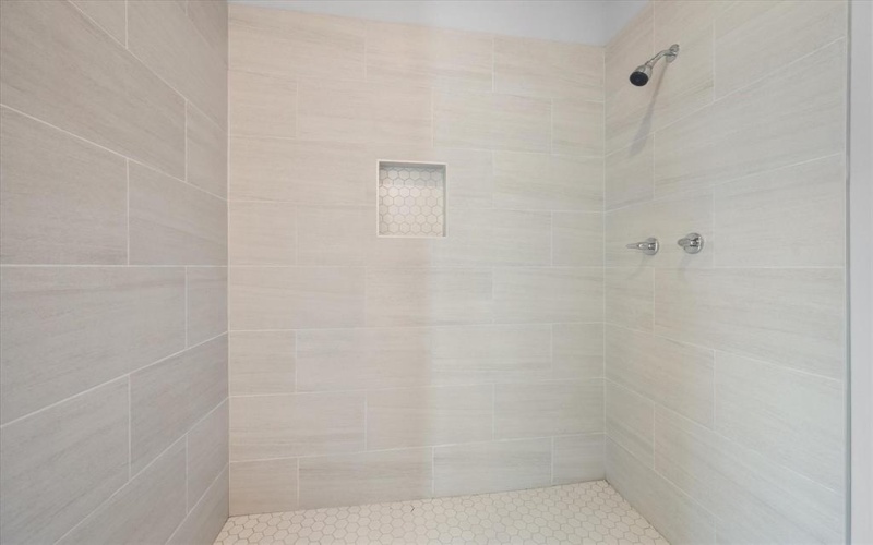 5905 Collins Court, Granbury, TX 76048, 3 Bedrooms Bedrooms, ,2 BathroomsBathrooms,Residential,For Sale,5905 Collins Court,0,21212183