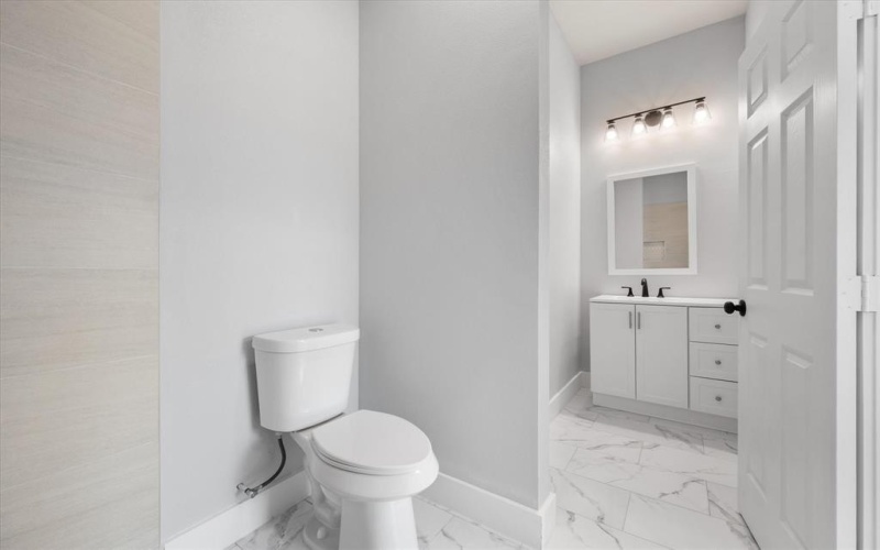 5905 Collins Court, Granbury, TX 76048, 3 Bedrooms Bedrooms, ,2 BathroomsBathrooms,Residential,For Sale,5905 Collins Court,0,21212183