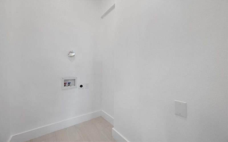 5905 Collins Court, Granbury, TX 76048, 3 Bedrooms Bedrooms, ,2 BathroomsBathrooms,Residential,For Sale,5905 Collins Court,0,21212183