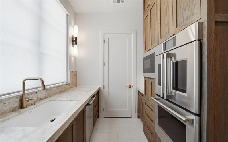 7073 The Resort Boulevard, Fort Worth, TX 76179, 5 Bedrooms Bedrooms, ,6 BathroomsBathrooms,Residential,For Sale,7073 The Resort Boulevard,0,21214200