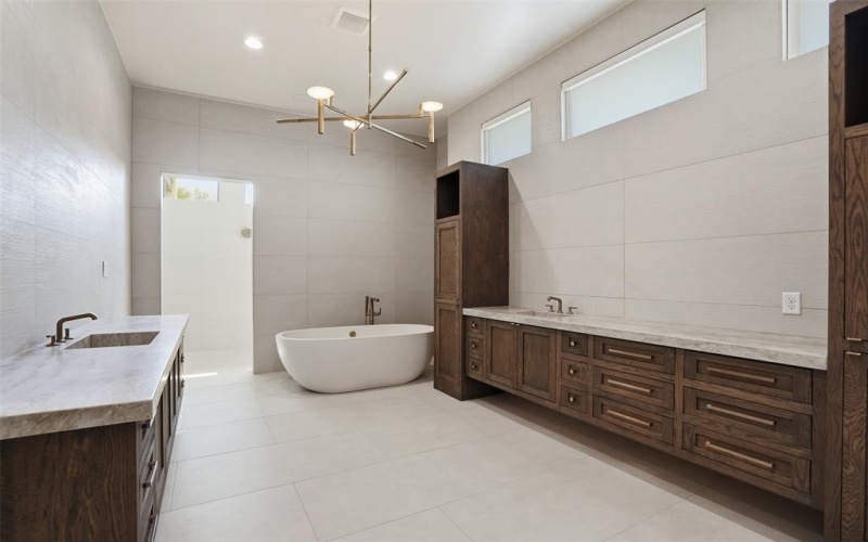 7073 The Resort Boulevard, Fort Worth, TX 76179, 5 Bedrooms Bedrooms, ,6 BathroomsBathrooms,Residential,For Sale,7073 The Resort Boulevard,0,21214200