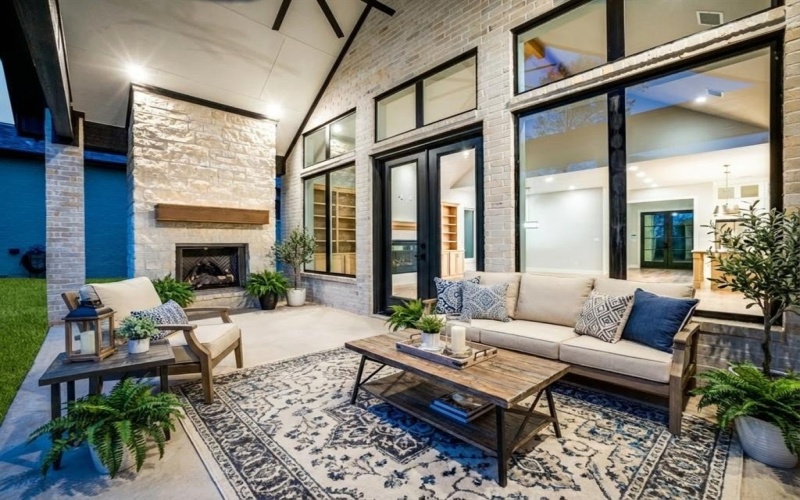 4585 Cascades Boulevard, Tyler, TX 75709, 5 Bedrooms Bedrooms, ,5 BathroomsBathrooms,Residential,For Sale,4585 Cascades Boulevard,0,21216249