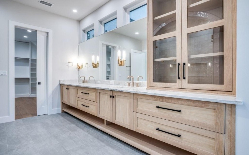 2424 Bellview Circle, Tyler, TX 75709, 5 Bedrooms Bedrooms, ,6 BathroomsBathrooms,Residential,For Sale,2424 Bellview Circle,0,21217626