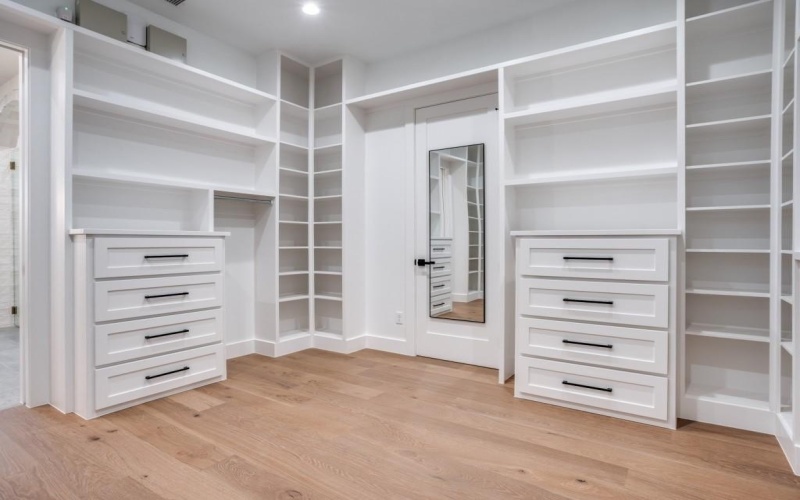 2424 Bellview Circle, Tyler, TX 75709, 5 Bedrooms Bedrooms, ,6 BathroomsBathrooms,Residential,For Sale,2424 Bellview Circle,0,21217626