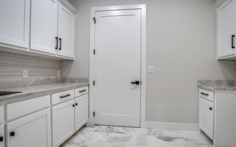 2424 Bellview Circle, Tyler, TX 75709, 5 Bedrooms Bedrooms, ,6 BathroomsBathrooms,Residential,For Sale,2424 Bellview Circle,0,21217626