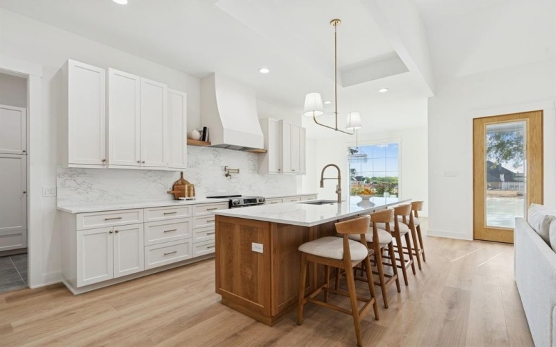 8008 Ben Day Murrin Road N, Fort Worth, TX 76126, 5 Bedrooms Bedrooms, ,2 BathroomsBathrooms,Residential,For Sale,8008 Ben Day Murrin Road N,0,21220540