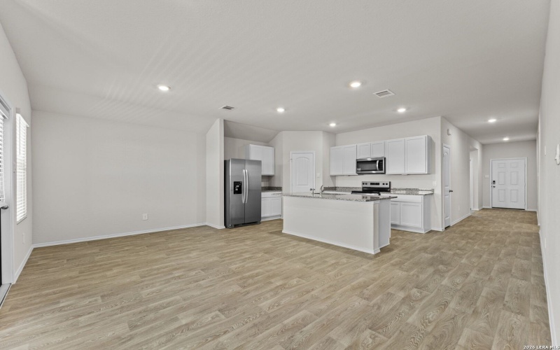 747 Prince Albert, Seguin, TX 78155, 4 Bedrooms Bedrooms, ,2 BathroomsBathrooms,Residential,For Sale,747 Prince Albert,0,1952047