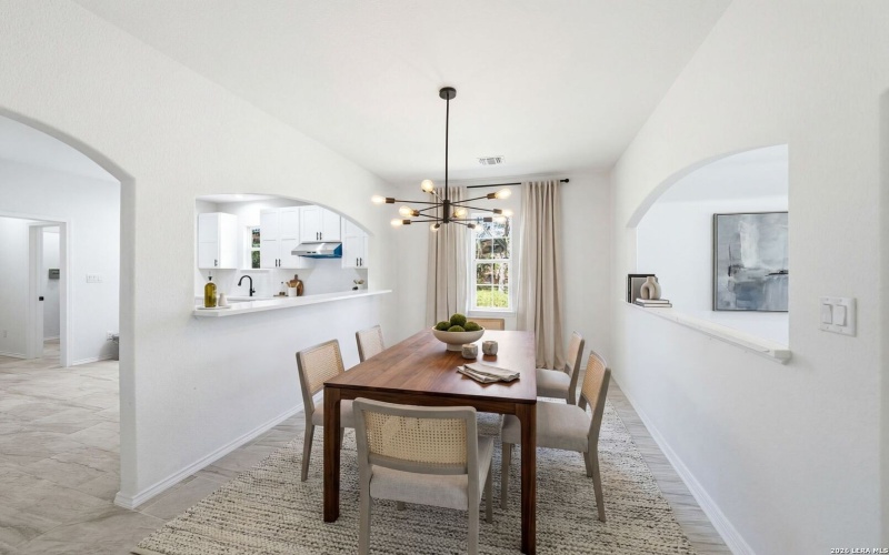 717 Avenue C, Seguin, TX 78155, 3 Habitaciones Habitaciones , ,2 BañosBaños,Residential,En Venta,717 Avenue C,0,1952068