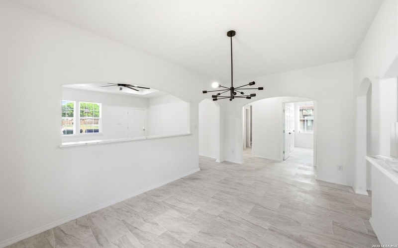 717 Avenue C, Seguin, TX 78155, 3 Habitaciones Habitaciones , ,2 BañosBaños,Residential,En Venta,717 Avenue C,0,1952068