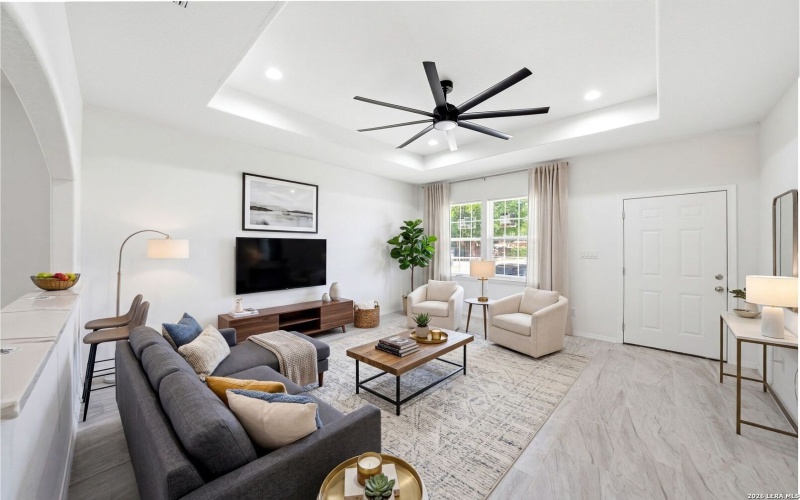 717 Avenue C, Seguin, TX 78155, 3 Habitaciones Habitaciones , ,2 BañosBaños,Residential,En Venta,717 Avenue C,0,1952068