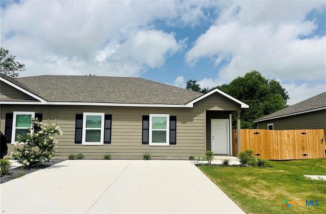 516 Hudson St, Seguin, TX 78155, 3 Bedrooms Bedrooms, ,2 BathroomsBathrooms,Residential Multi Family,For Sale,516 Hudson St,0,608306