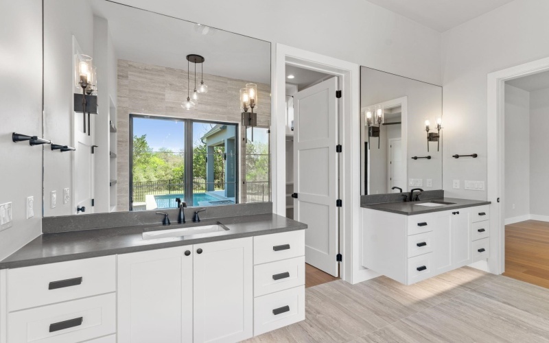 705 Trails Parkway, Horseshoe Bay, TX 78657, 5 Habitaciones Habitaciones , ,6 BañosBaños,Residential,En Venta,705 Trails Parkway,0,177205