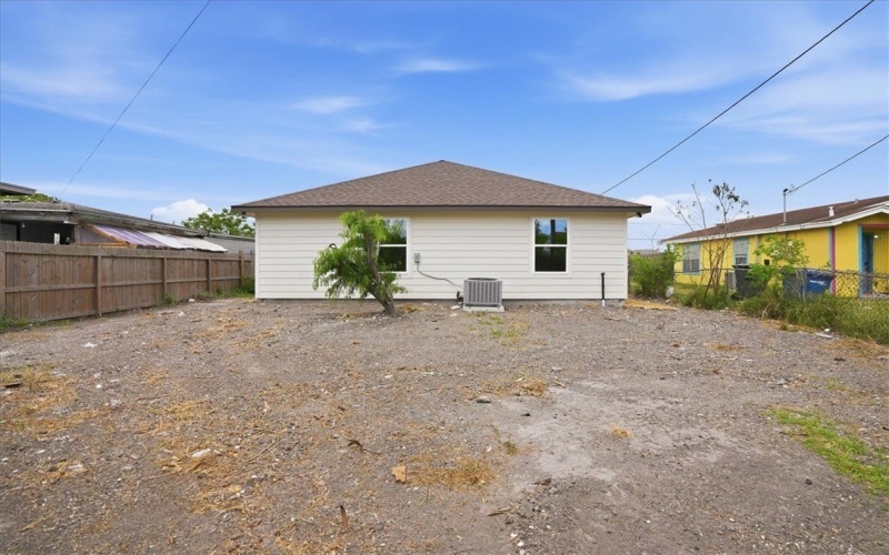 2822 Blake Street, Corpus Christi, TX 78405, 3 Bedrooms Bedrooms, ,2 BathroomsBathrooms,Residential,For Sale,2822 Blake Street,0,473964